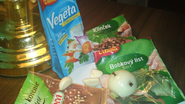 Polievka z dubákov a vývaru z údeného (fotorecept) - obrázok 5