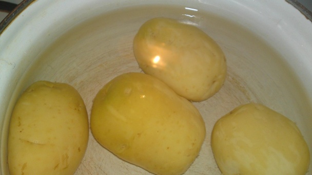 Nové zemiaky s petržlenovou vňaťou a cibuľkou (fotorecept) - obrázok 3