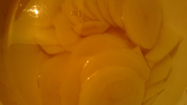 Bravčové plátky na šalvii a jablkách s horčicou (fotorecept) - obrázok 4