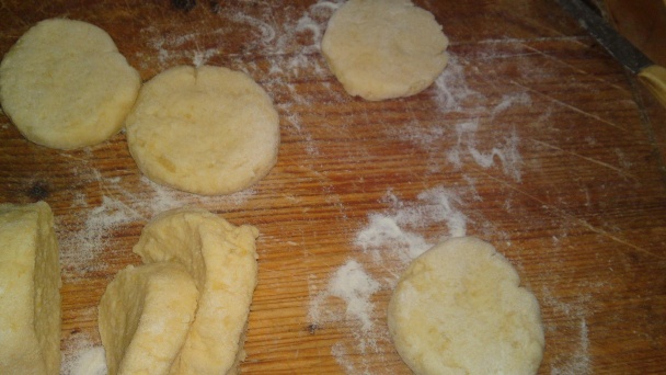 Vyprážané zemiakové kolieska zo zemiakov varených v šupke  - obrázok 7