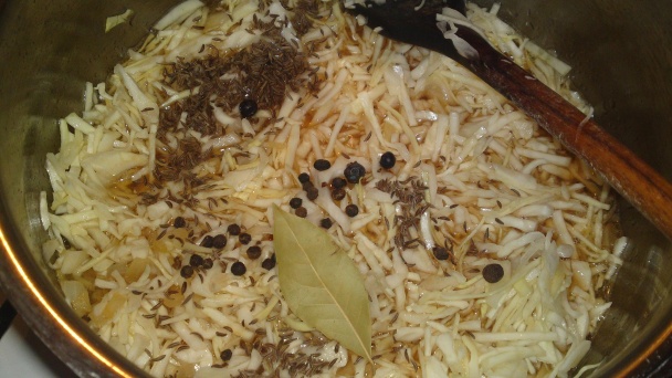 Biela hlávková kapusta na víne s karamelom (fotorecept) - obrázok 10