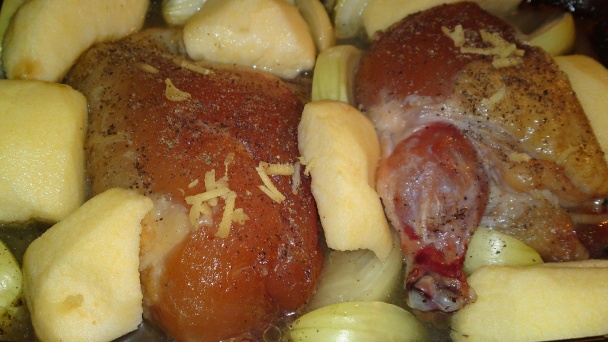 Pečené kura na zázvorovo-jablkovom pyré s cibuľou - obrázok 8