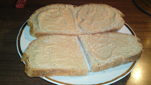 Pikantná fašírka pečená na chlebe (fotorecept) - obrázok 12