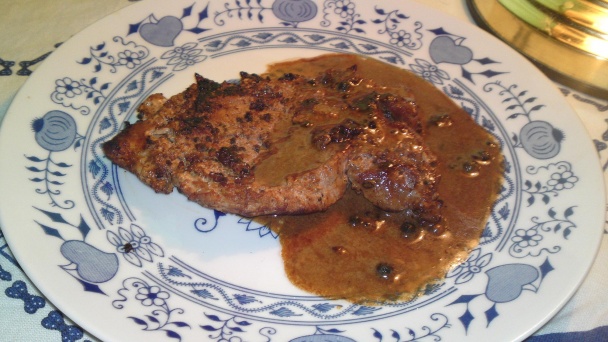 Bravčový steak so smotanovou omáčkou so zeleným korením (fotorecept) - obrázok 11