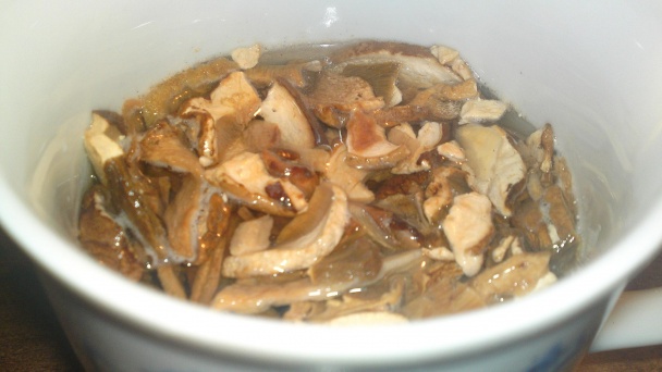 Bravčové rezy s hríbovou kašou zapekané s údeným  syrom /fotorecept/          - obrázok 2