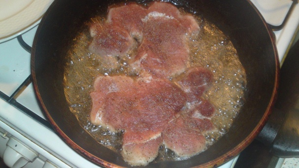 Bravčové rezy s hríbovou kašou zapekané s údeným  syrom /fotorecept/          - obrázok 5