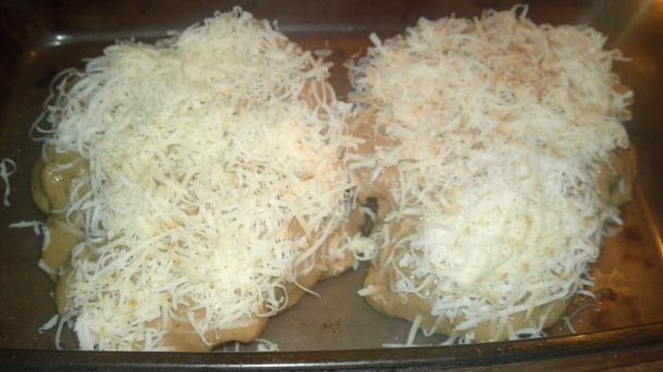 Bravčové rezy s hríbovou kašou zapekané s údeným  syrom /fotorecept/          - obrázok 15