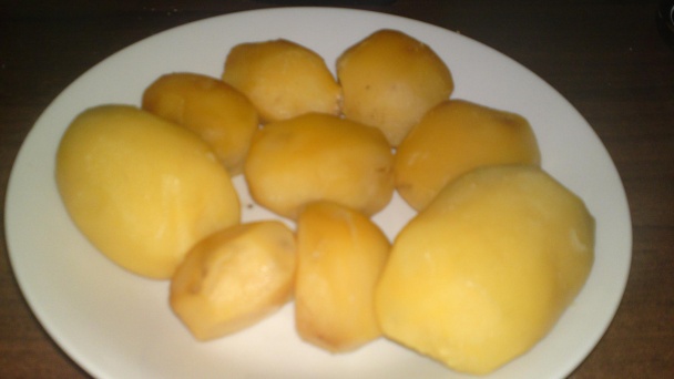 Prekladané zemiaky s čabajkou (fotorecept) - obrázok 1