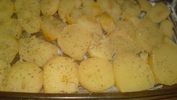 Prekladané zemiaky s čabajkou (fotorecept) - obrázok 6