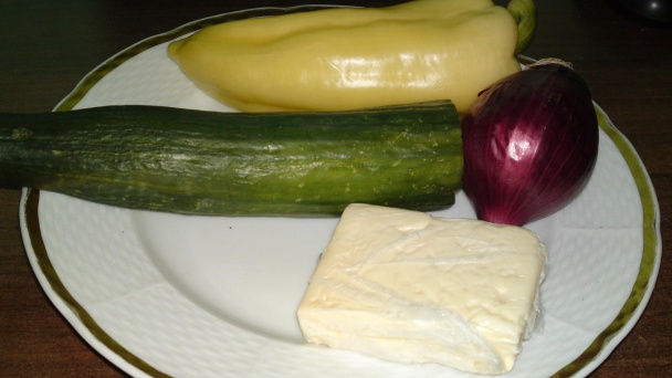 Pestrý zelený šalát so syrom a červenou cibuľou (fotorecept) - obrázok 3