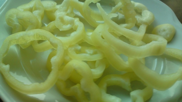 Pestrý zelený šalát so syrom a červenou cibuľou (fotorecept) - obrázok 6