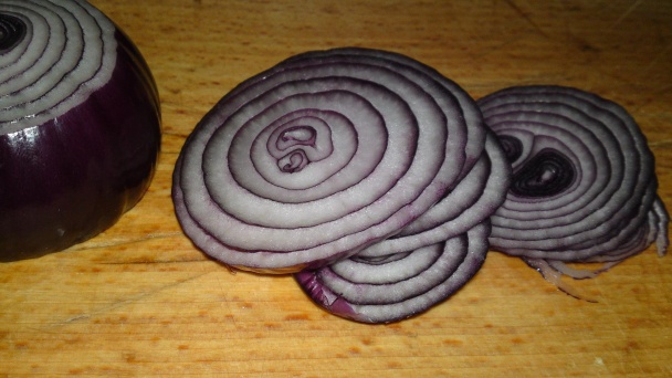 Pestrý ovocný šalát s červenou cibuľou (fotorecept) - obrázok 3