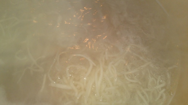 Tvarohové slíže s kyslou smotanou a s údenou slaninkou  /fotorecept/ - obrázok 6