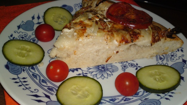 Okrúhly posúch s paradajkami a syrom (fotorecept) - obrázok 13