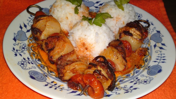 Ražniči z bravčového mäsa s cherry paradajkami (fotorecept) - obrázok 7