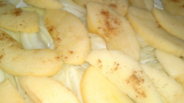 Pečená krkovička na jablkách s cibuľou /fotorecept/ - obrázok 9