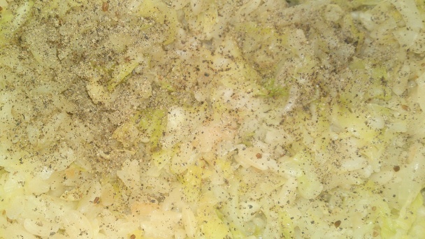 Chrumkavé fašírky z novej bielej hlávkovej kapusty /fotorecept/ - obrázok 7