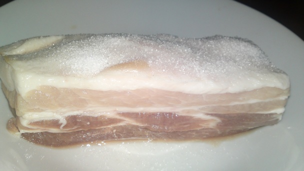 Pomaly pečený bôčik s korenenou krustou (fotorecept) - obrázok 2