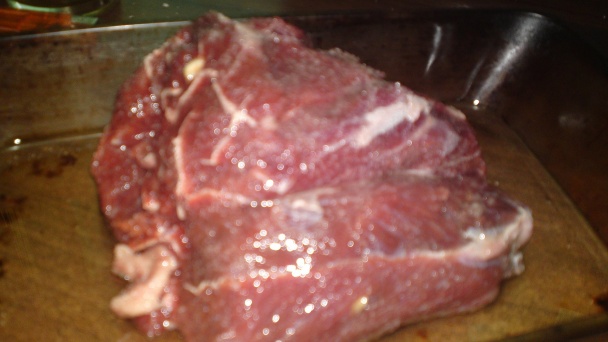 Hovädzie pečené špikované cesnakom /fotorecept/ - obrázok 5