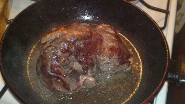 Hovädzie pečené špikované cesnakom /fotorecept/ - obrázok 7