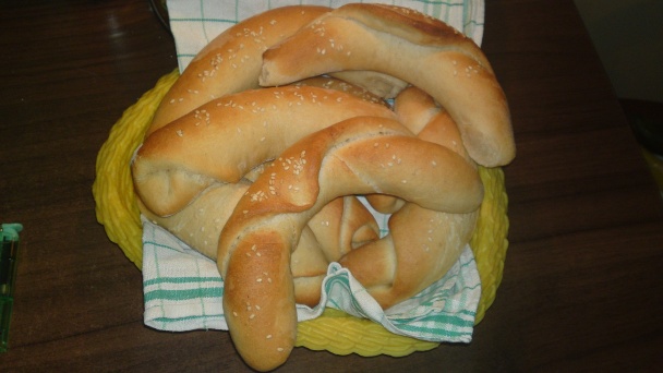 Paprikovo-uhorkový šalát s červenou cibuľou a ovčím syrom (fotorecept) - obrázok 9