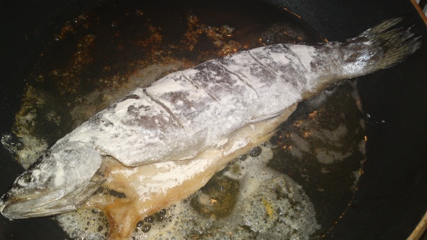 Chrumkavý pstruh na čiernom korení (fotorecept) - obrázok 7