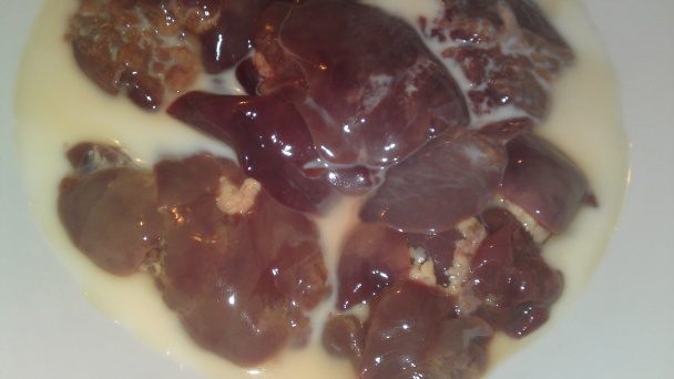 Kuracia pečeň pečená v husacej masti s husacími oškvarkami (fotorecept) - obrázok 5