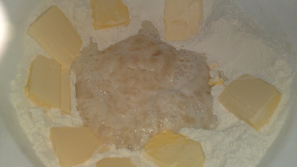 Rohlíky plnené orieškovou Nutelou z brioškového cesta (fotorecept) - obrázok 3