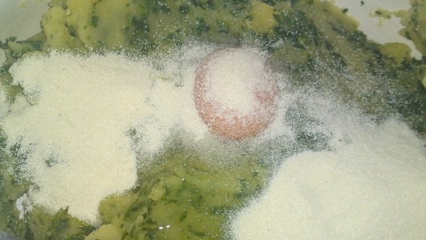 Špenátovo-zemiakové guľky s bryndzou a údenou slaninkou /fotorecept/ - obrázok 8