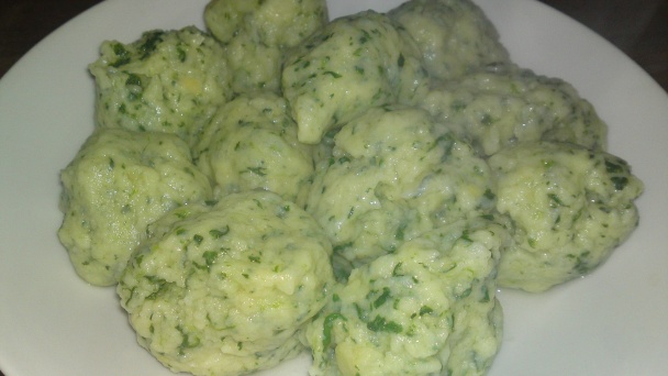 Špenátovo-zemiakové guľky s bryndzou a údenou slaninkou /fotorecept/ - obrázok 12