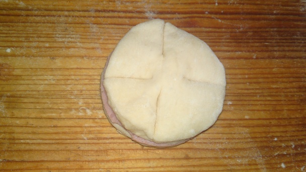 Slané kysnuté kvety plnené jemnou salámou (fotorecept) - obrázok 8