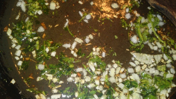 Polievka zo špikových hovädzích kostí s pečeňovými knedličkami (fotorecept) - obrázok 7