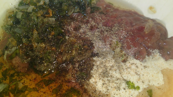 Polievka zo špikových hovädzích kostí s pečeňovými knedličkami (fotorecept) - obrázok 9