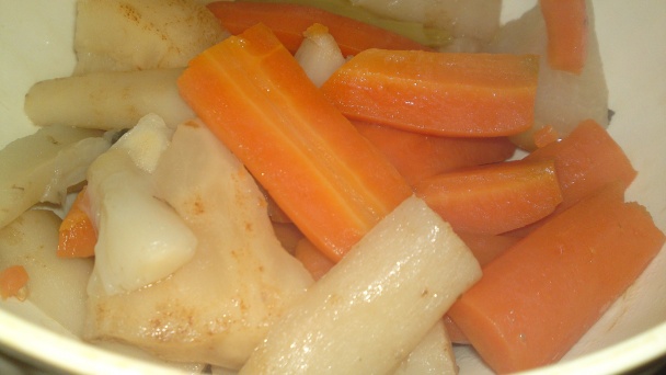 Polievka zo špikových hovädzích kostí s pečeňovými knedličkami (fotorecept) - obrázok 13