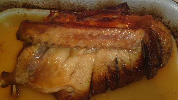 Pomaly pečená hus s pečenými jablkami a so zemiakmi pečenými v husacej masti (fotorecept) - obrázok 6