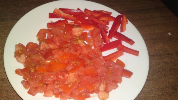 Korenené mäsové guličky v paradajkovo-paprikovej omáčke s jogurtovo-mätovým dipom (fotorecept) - obrázok 12