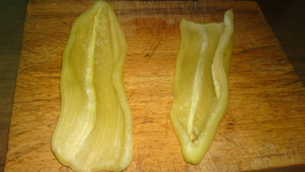 Chrumkavý jarný šalát s medvedím cesnakom, s opraženými mandľami a so syrom (fotorecept) - obrázok 8