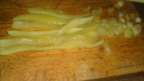 Chrumkavý jarný šalát s medvedím cesnakom, s opraženými mandľami a so syrom (fotorecept) - obrázok 9