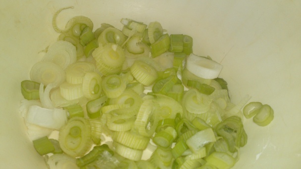 Tvarohovo bryndzová nátierka s medvedím cesnakom (fotorecept) - obrázok 2