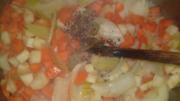 Diviačie stehno na červenom víne v šípkovej omáčke (fotorecept) - obrázok 9