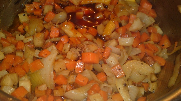 Diviačie stehno na červenom víne v šípkovej omáčke (fotorecept) - obrázok 15