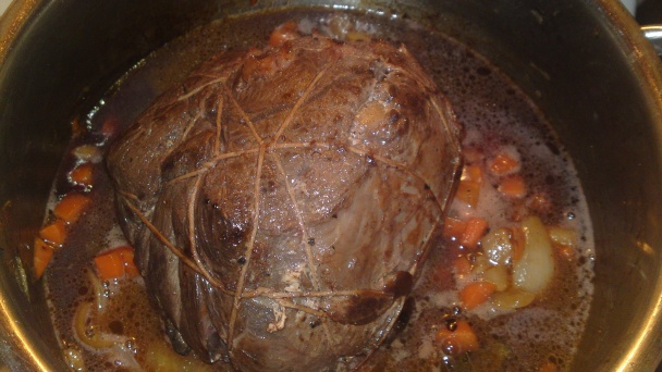 Diviačie stehno na červenom víne v šípkovej omáčke (fotorecept) - obrázok 16