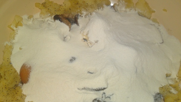 Zemiakovo-šampiňónové fašírky so syrovým krémom z údeného polooštiepka (fotorecept) - obrázok 15