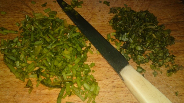 Nové zemiaky s pažítkou ako jarná príloha (fotorecept) - obrázok 3