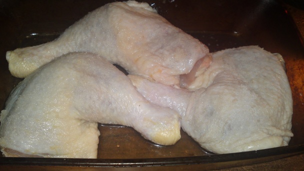 Pečené kuracie stehná na víne s jemným cesnakovým krémom (fotorecept) - obrázok 1