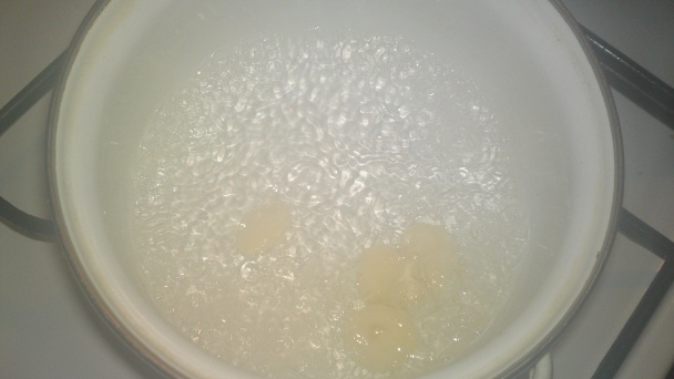 Pečené kuracie stehná na víne s jemným cesnakovým krémom (fotorecept) - obrázok 4