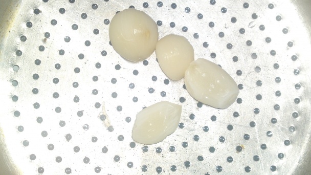 Pečené kuracie stehná na víne s jemným cesnakovým krémom (fotorecept) - obrázok 5