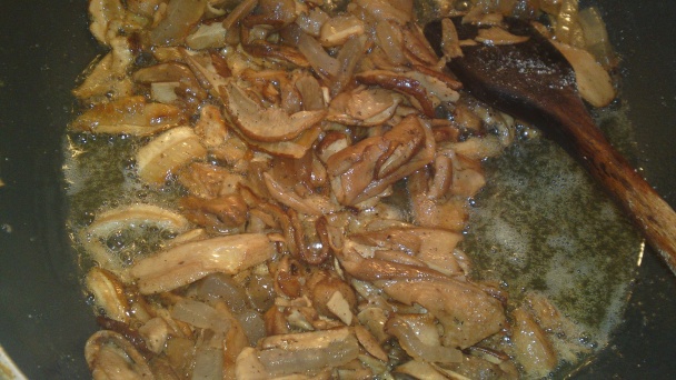 Madarská krémová dubáková polievka s tymianom (fotorecept) - obrázok 7