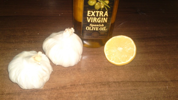 Arabská cesnaková majonéza zo Sýrie - pasta z cesnaku a oleja s citrónovou šťavou (fotorecept) - obrázok 1