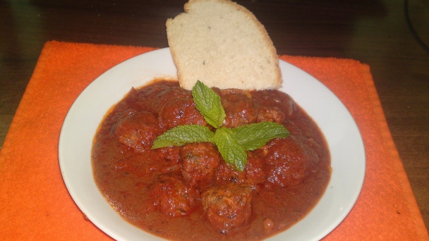 Španielske Albondigas z Andalúzie - mäsové guľôčky v paradajkovej omáčke (fotorecept) - obrázok 22